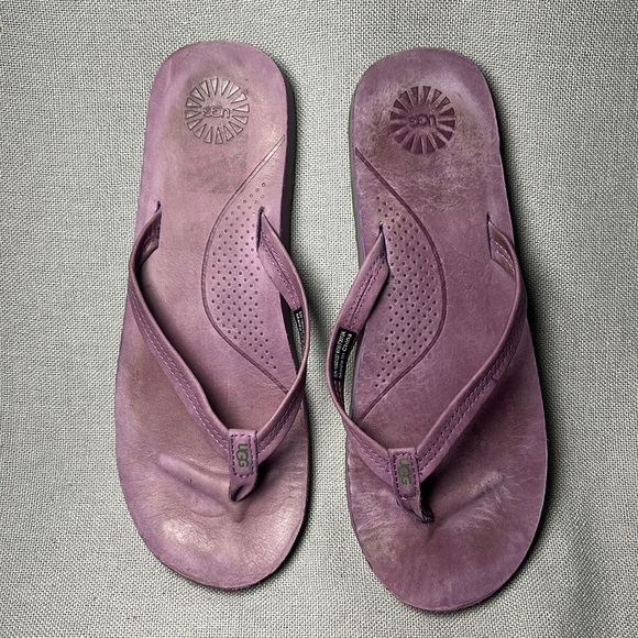 Ugg Kayla purple thong sandals size 10 - Picture 2 of 8
